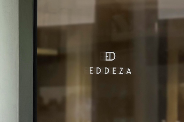 PSD logo mockup luxury window sign 녹색 벽