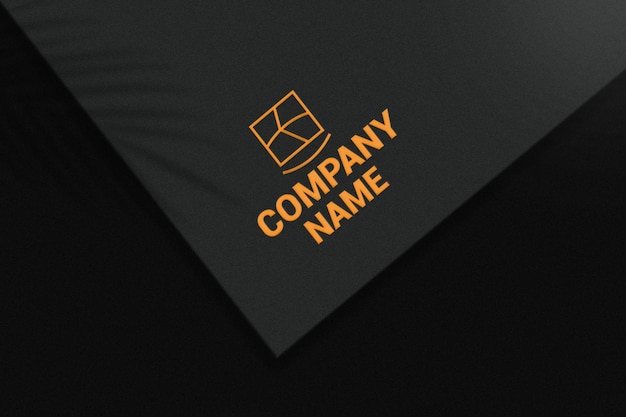 Logo mockup-ontwerp met gouden kleur