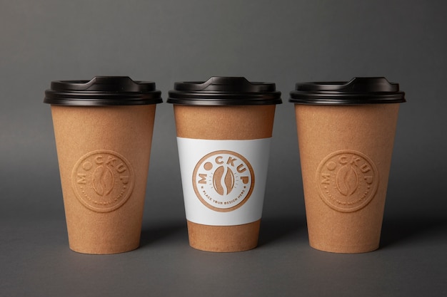 Mockup di logo sulla tazza di carta