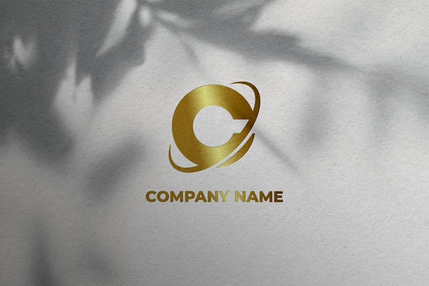 Logo Mockup PSD op achtergrond met schaduwoverlay