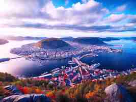 PSD luchtfoto van het uitzicht op de stad bergen vanaf de berg flyen in noorwegen
