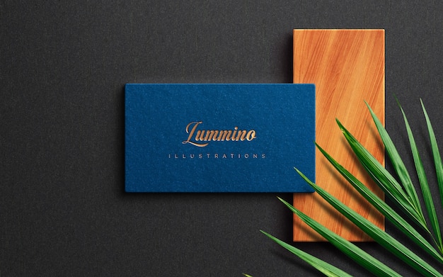 Luxe logo mockup op visitekaartje