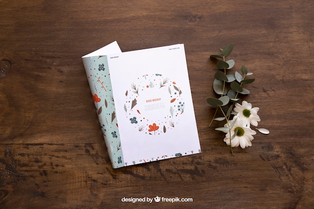 PSD magazine mockup en bloemen