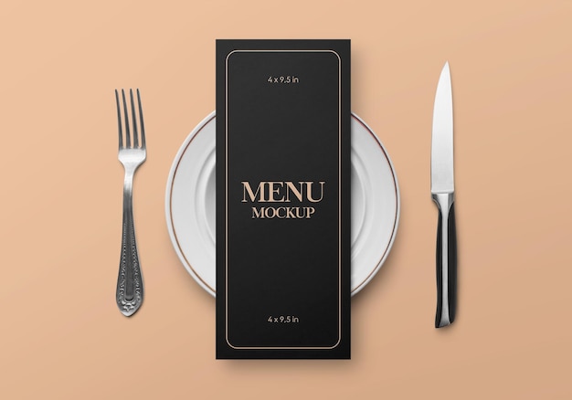 Makieta koncepcji karty ulotki menu restauracji z zastawą stołową