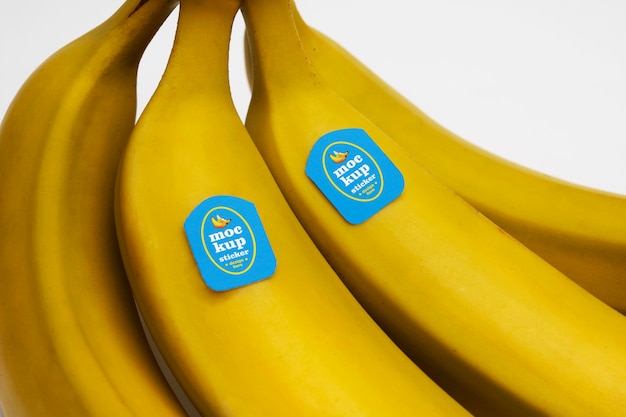 PSD makieta naklejki owocowej na owocu banana