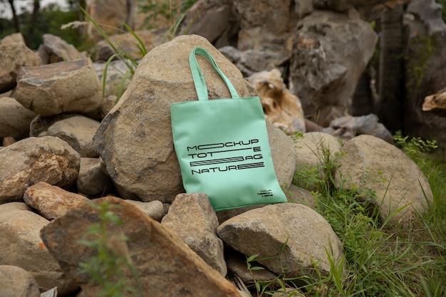 PSD makieta torby materiałowej w naturze