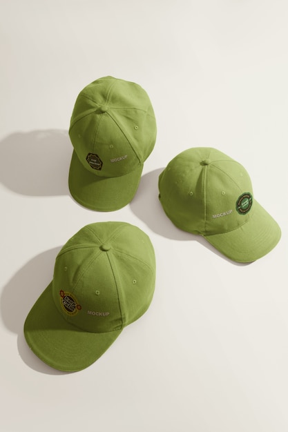 PSD makieta układu na białym tle zielonych czapek