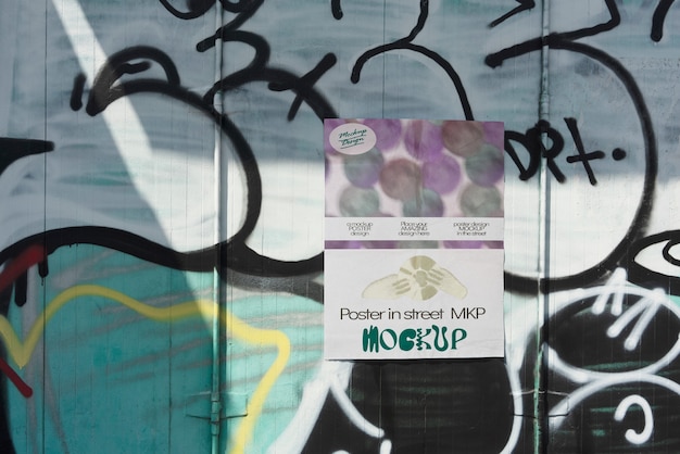 Makiety plakatów na ulicy