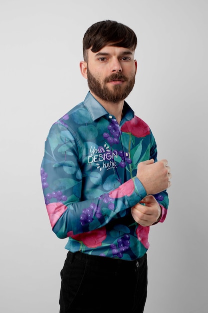 PSD man wearing dress shirt mockup