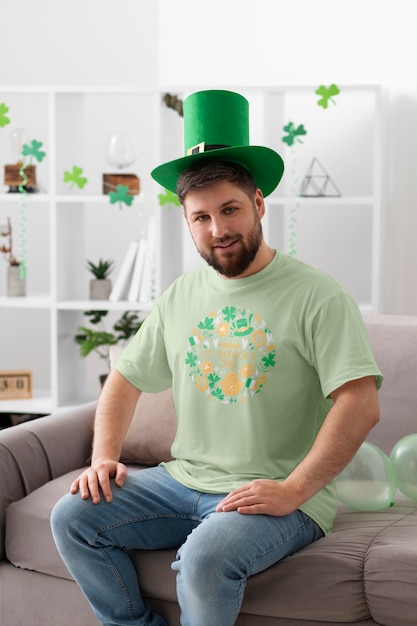 PSD man wearing st patricks day t-shirt mockup design