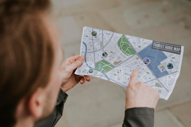 Map mockup psd czytany przez straveler