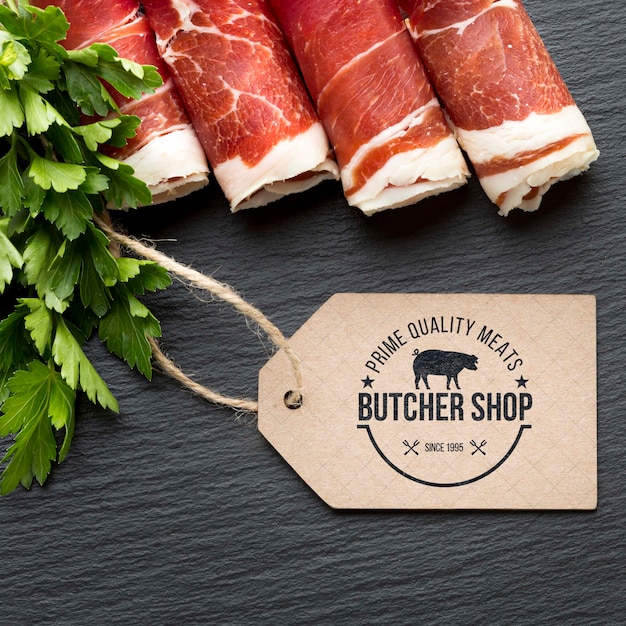 PSD prodotti a base di carne con etichetta mock-up