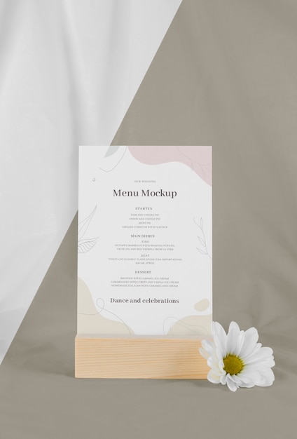 Mock-up menu con fiore bianco