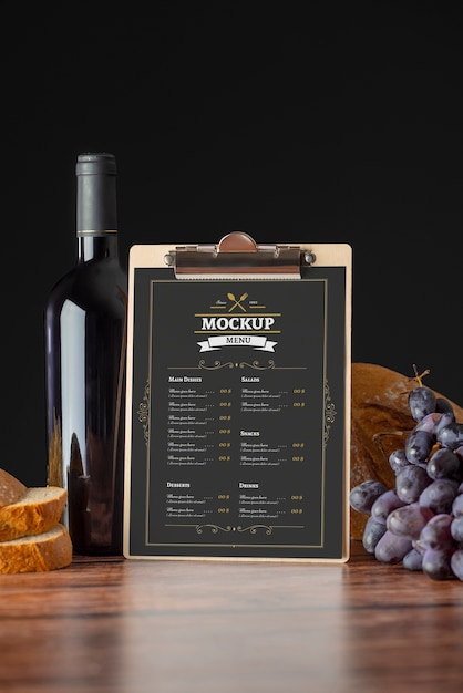 Menu per ristorante con pane e vino