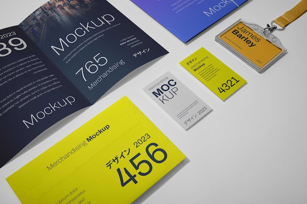 PSD design del mockup del pacchetto di merchandising