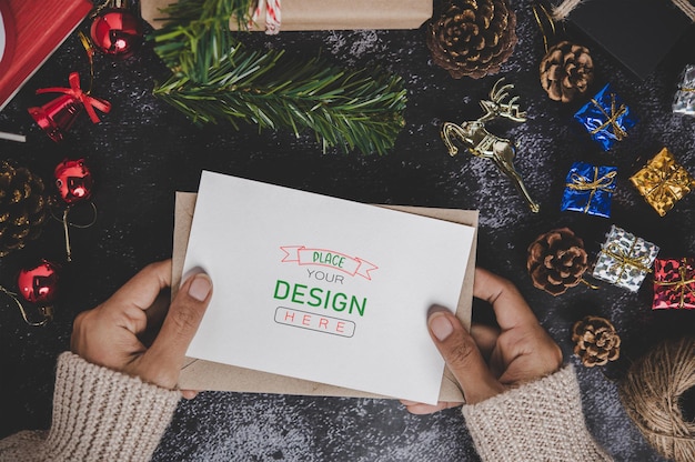 PSD mockup di biglietto di auguri di buon natale