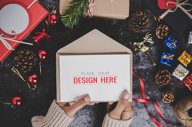 PSD mockup di biglietto di auguri di buon natale