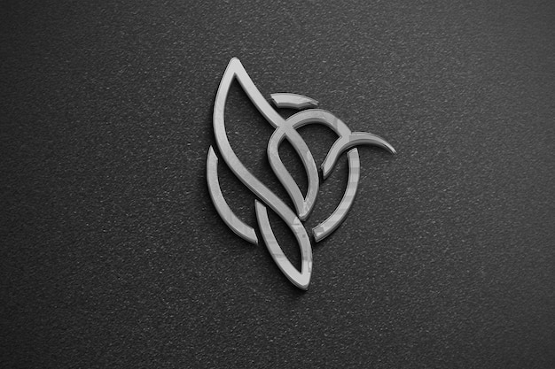 Logo metallico su uno sfondo grigio