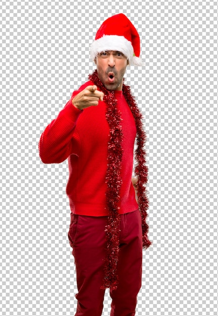 PSD mężczyzna z czerwonymi ubraniami świętuje świąt bożego narodzenia sfrustrowany złej sytuacji