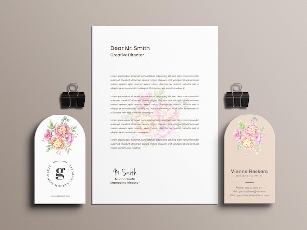 PSD mockup di cancelleria floreale minimo