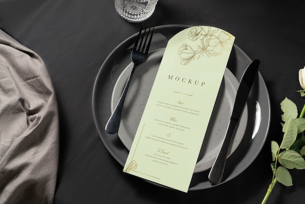 PSD mock-up di design minimalista del menu di nozze