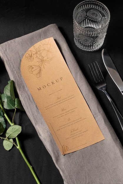 PSD mock-up di design minimalista del menu di nozze