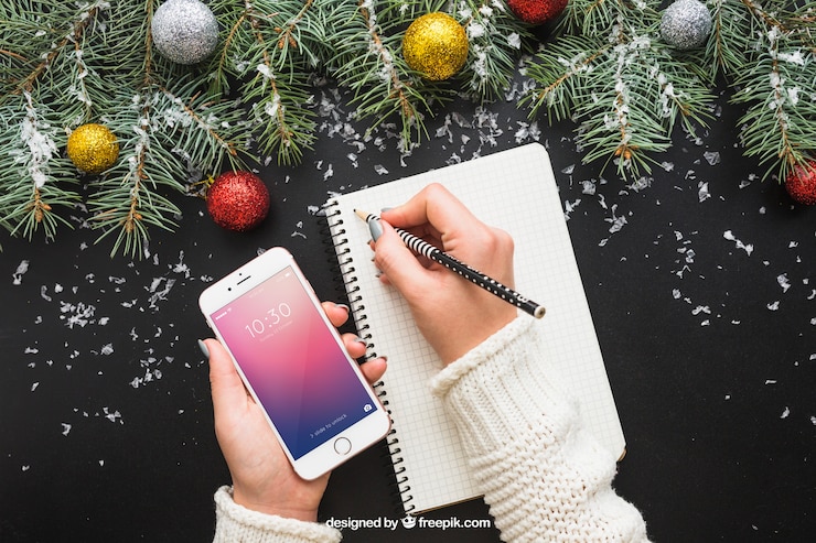PSD mobile phone mockup with christmas design