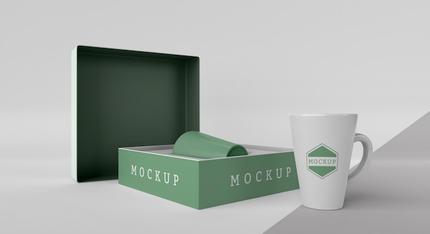 Disposizione della scatola della tazza mock-up