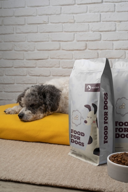 Mock-up voor hondenvoerzak met schattige hond