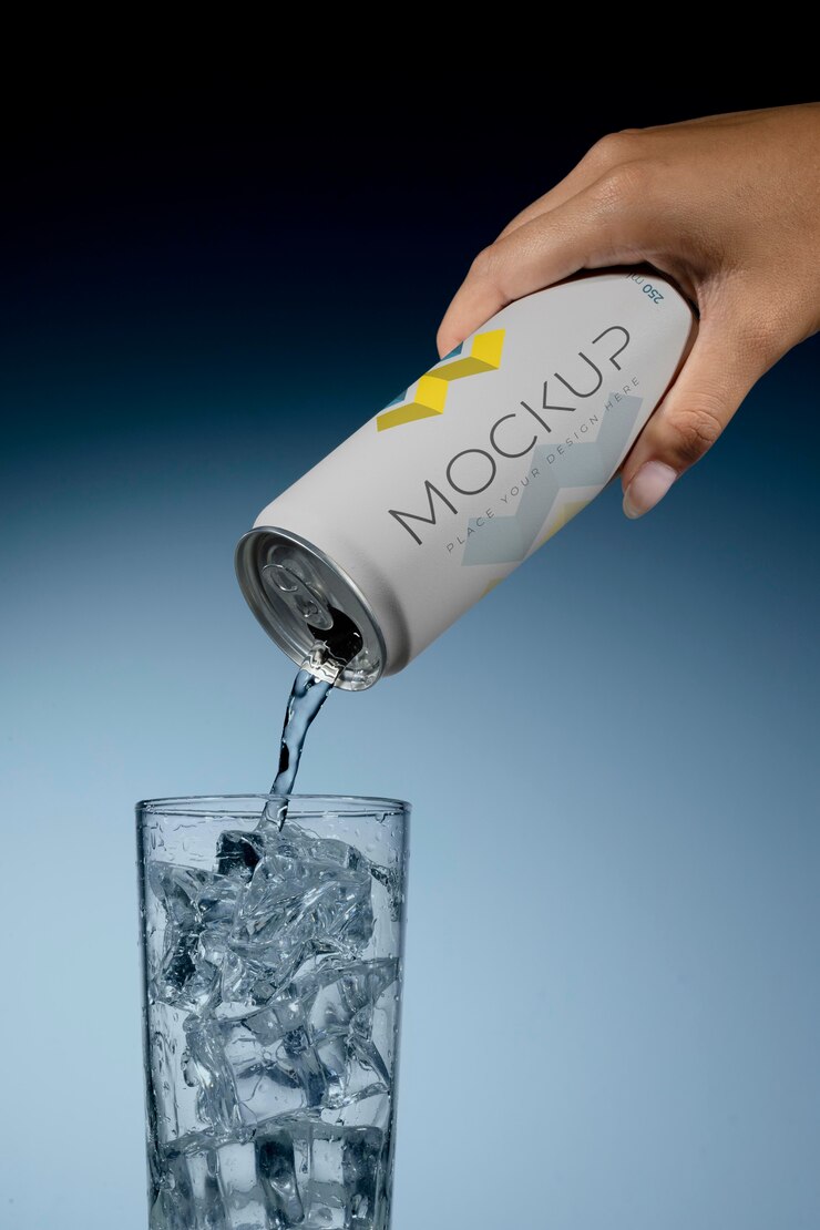 PSD mockup of drink can pouring liquid