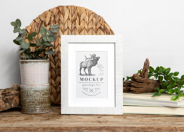 PSD mockup frame on table