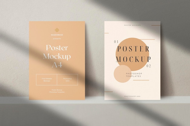 Mockup met twee posters leunend op muur met schaduwoverlay