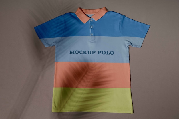 PSD mockup-ontwerp voor polot-shirt