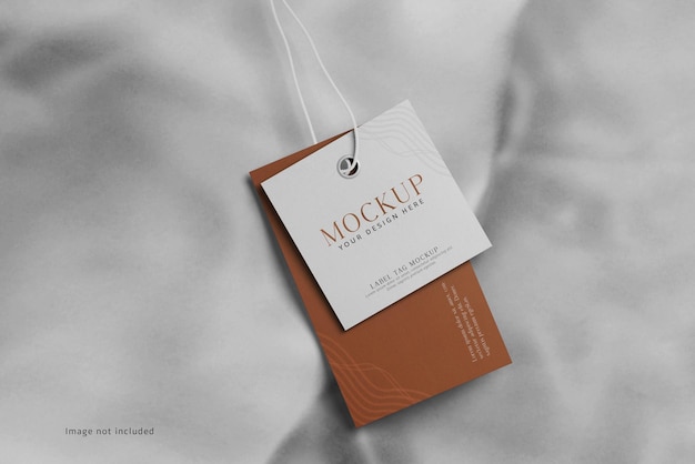 Mockup van kledinglabel op zachte stof