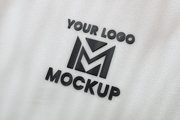 model logo z szyciem model logo białego