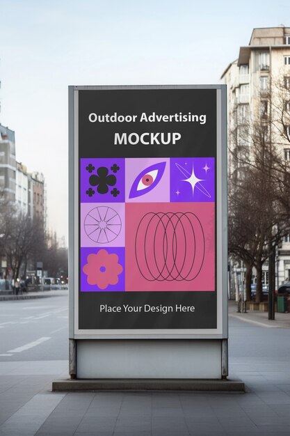 Modelle van buitenreclame in maximalistische stijl