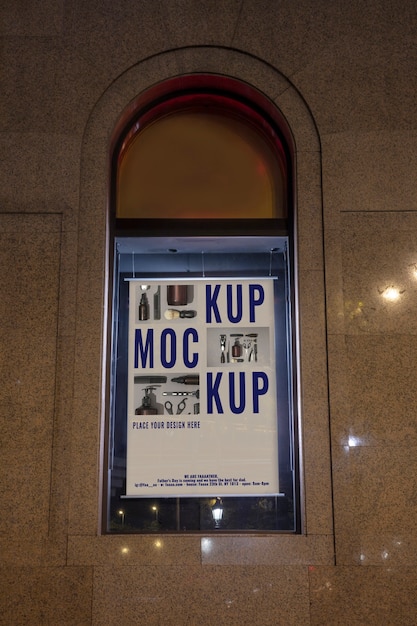 Modelle van buitenreclame's nachts