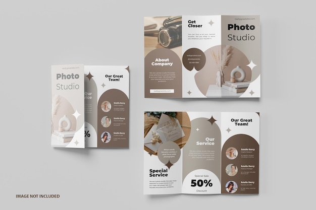 PSD mockup di brochure a tre ante moderno