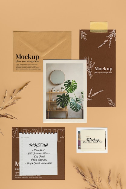 PSD moodboard con mock-up di cancelleria di carta