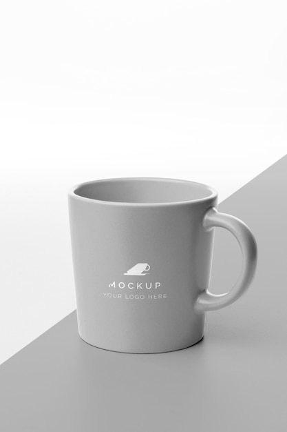 PSD mug with coffee mock up on table