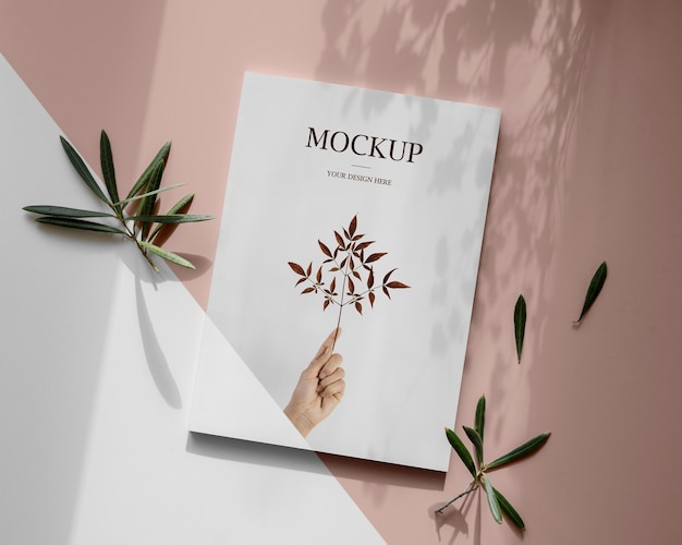 Natuur tijdschriftdekking mock-up met bladeren