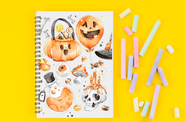 Notebook met halloween tekenen concept