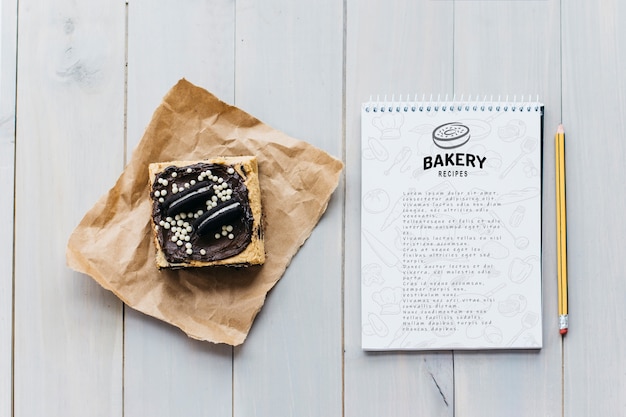 PSD mockup di blocco note con cucina e concetto di ricetta