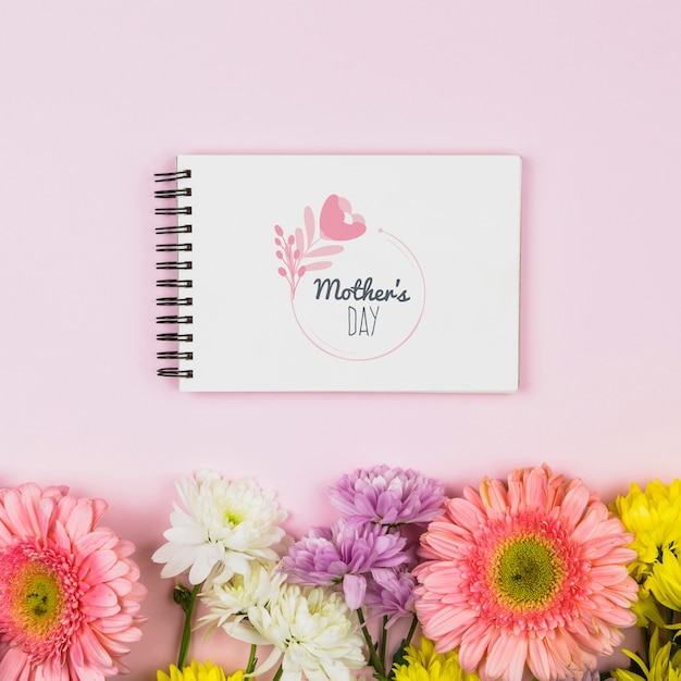 PSD notepad mockup with mothers day concept