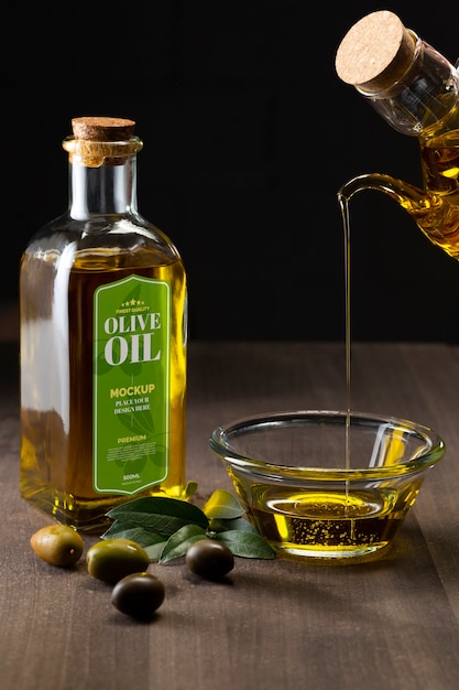 PSD mockup di bottiglia di olio d'oliva