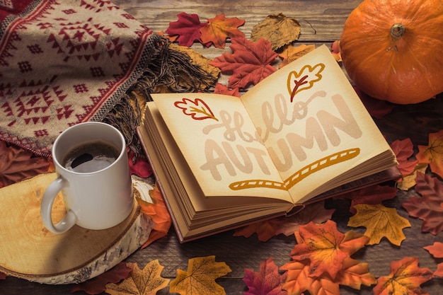 Open boek mockup met herfst concept