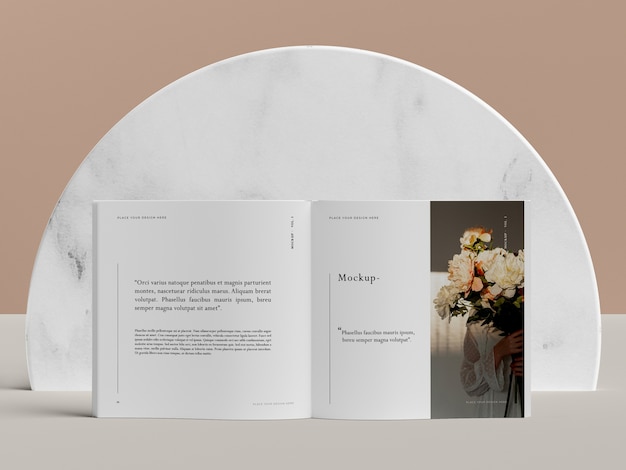 Libro aperto con mock-up editoriale di fiori