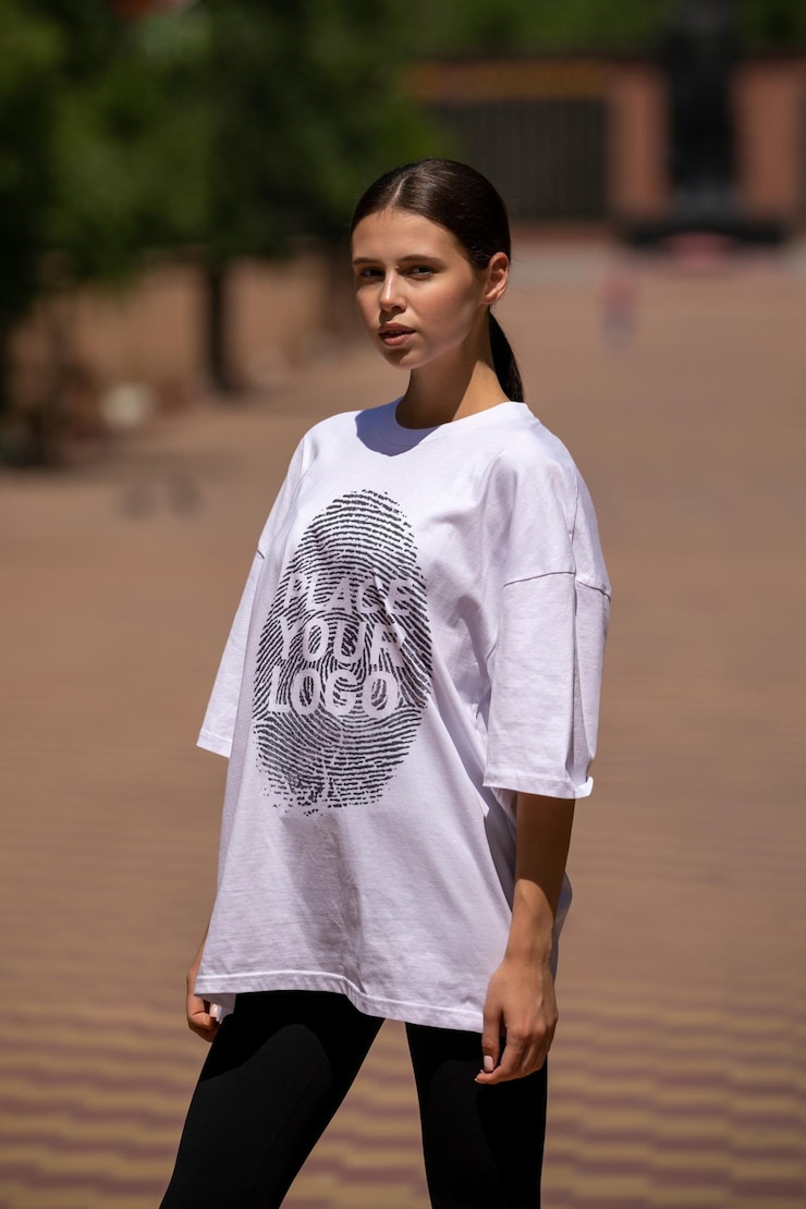 PSD oversize tshirt mockup