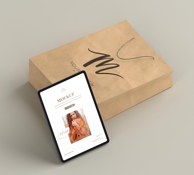 PSD paper bag and tablet arrangement