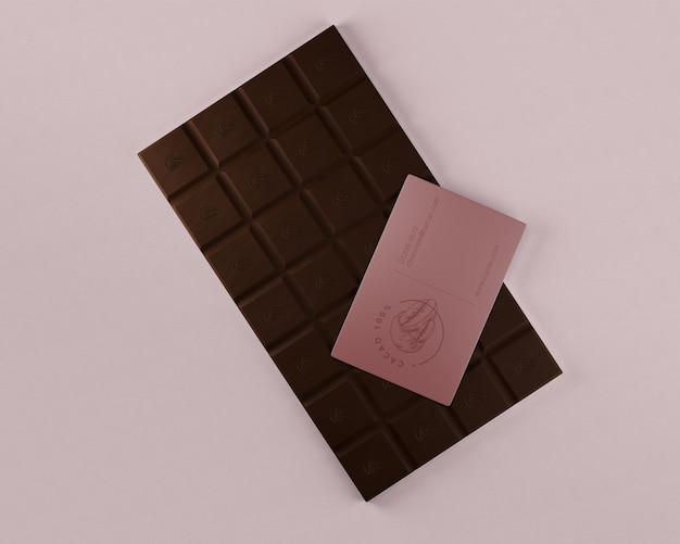 Confezione mock-up di carta e cioccolato